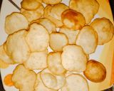 A picture of step 4 of Pani puri.