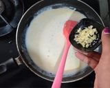 A picture of step 4 of Masroom Stronganoff.