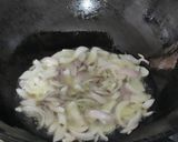 A picture of step 1 of Cabbage aloo matar ki sabzi.