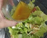 Foto del paso 7 de la receta: Pavo finas hierbas con ensalada dulce