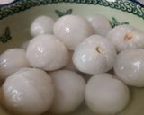 Hình bước làm 3 của món Vải ngâm đường phèn