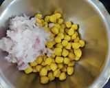 A picture of step 1 of Chickpea Bhel.