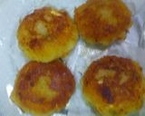 A picture of step 6 of Egg cutlets.