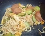 รูปขั้นตอนการทำที่ 4 ของ สปาเกตตี,ไส้กรอกเยอรมัน,ซูกินี่,รสปาปริก้า - คีโต