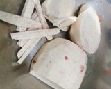 Hình bước làm 2 của món Tôm bó củi