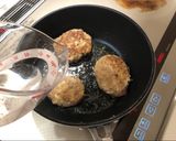 A picture of step 3 of Cheese in Hamburg Steak.