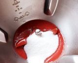 Une image de l'étape 4 de Bavarois aux fraises 🍓 coeur aux fruits rouges 😋.