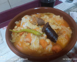 Foto del paso 4 de la receta: Chorizo patatero y morcilla con garbanzos, zanahoria, gallina y col