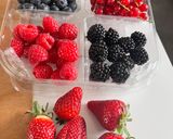 Une image de l'étape 3 de Une tablette chocolat blanc et noirs et fruits rouges 🍫.