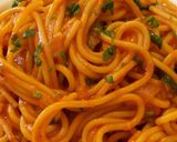 صورة لخطوة 2 من وصفة سباغيتي بصوص الطماطم 😋😋