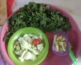 Foto langkah ke 1 dari resep Sayur bening Trio bayam.