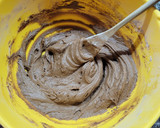 Foto del paso 3 de la receta: Budín chocolate y dulce de leche