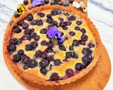 A picture of step 10 of Blueberry tart with almond filling.