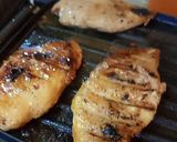 A picture of step 2 of Peri peri chicken steak.
