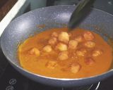 Foto langkah ke 6 dari resep Bola Tahu Kuah Kari India.