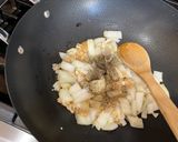 A picture of step 1 of Shrimp with String Beans.