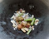Foto langkah ke 2 dari resep 357. Ayam Garang Asem.