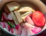 সবজি দিয়ে ট্যাংরা মাছের ঝোল (Sabji diye tangra macher jhol recipe in bengali) রেসিপির ধাপ 3 ছবি