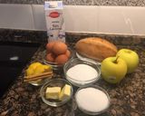 Foto del paso 2 de la receta Pudín de manzanas caramelizadas y pan