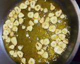 Foto del paso 2 de la receta: Coliflor rehogada con ajo y pimentón