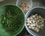 Foto langkah ke 1 dari resep Balado Tempe Dan Kacang Panjang.