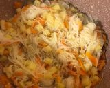 Foto langkah ke 4 dari resep Oseng Bihun, Wortel & Kentang Untuk Isian Pastel.