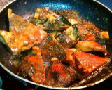 Foto del paso 6 de la receta: Coca con Rovellons, Alcachofas y Gambas