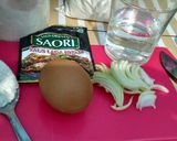 Foto langkah ke 1 dari resep Telur ceplok saus lada hitam.