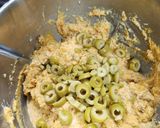 Foto del paso 3 de la receta: Relleno base de pollo con aceitunas