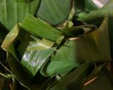 Foto langkah ke 4 dari resep Garang Asem Ayam |Santan dan Daun Pisang.