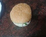 Foto del paso 6 de la receta: Hamburguesa de cerdo con mayonesa de cebolla frita y piparras