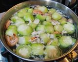 Foto langkah ke 4 dari resep Gambas - oyong masak kuah simple tanpa minyak.
