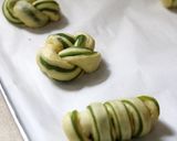 Foto langkah ke 6 dari resep Roti Manis Pandan soft Roll.