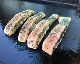 Une image de l'étape 6 de Pavés de saumon à l aneth et nigelle.
