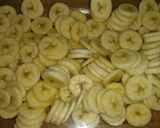 A picture of step 1 of Banana Pudding 😋😋.