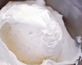 A picture of step 2 of No bake Oreo cheese cake.