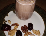 A picture of step 3 of Choco dates shake.
