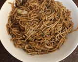 A picture of step 4 of Veg chowmein.