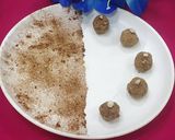 A picture of step 7 of Oats chocolate balls.