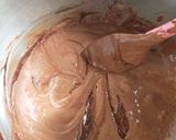 Foto langkah ke 4 dari resep Brownies Kukus Mini.