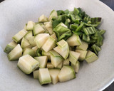 Foto del paso 3 de la receta: Pasta con gambones y verduras
