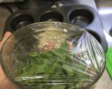 Foto del paso 3 de la receta: Canastitas de espinaca tomate y zanahoria