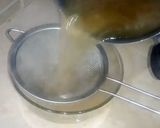 A picture of step 1 of Chicken yakhni pulao.
