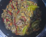 Foto langkah ke 3 dari resep Tumis pedas Kerang dara.