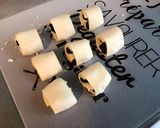 Une image de l'étape 5 de Feuilletés apéritifs pruneaux, miel et chèvre.