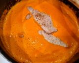 Foto del paso 6 de la receta: Filetes de lomo de cerdo en salsa de pimientos del piquillo