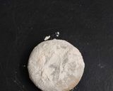 A picture of step 4 of Pearl millet roti.
