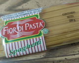 Foto del paso 1 de la receta: Spaghetti con salchicha y salsa de tomate