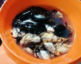Foto del passaggio 2 della ricetta Linguine white alle cozze tarantine 😊