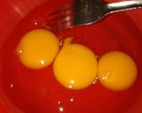 Foto langkah ke 5 dari resep Telur gulung isi ayam suir pedas.
